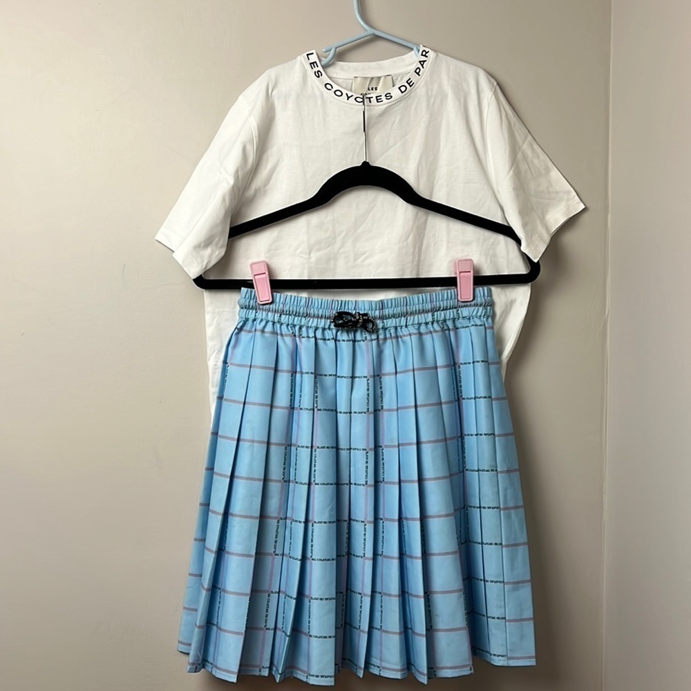 Les Coyotes skirt and T shirt set